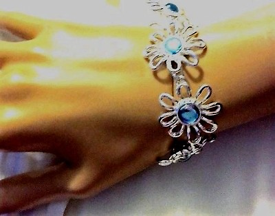 #ad Faux Blue Aquamarine Ladies Daisy Silver Plate Flower Silver tone Link Bracelet $6.99