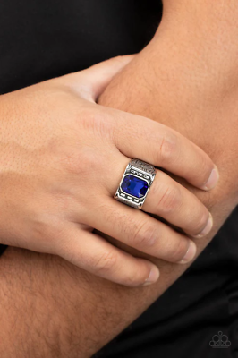 #ad Paparazzi: Metro Magnate Blue Ring $5.99