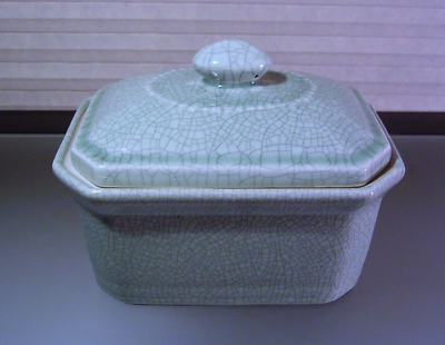 #ad Chinese Celadon Crackle Glaze Porcelain Tureen $65.00