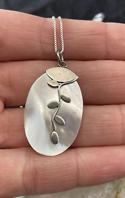 #ad Vintage Mother of Pearl Oval Sterling Silver 925 Pendant 18#x27;#x27; Chain Necklace 4g $26.68