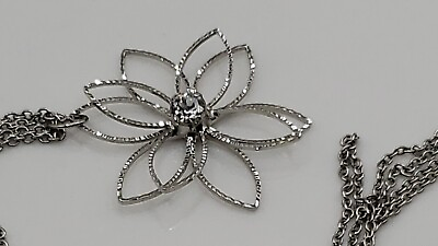 #ad Sparkling Star Flower Clear Stone Silvertone Necklace $9.99