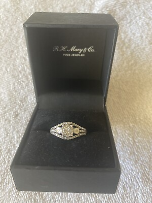 #ad Three diamond sterling silver ring $100.00