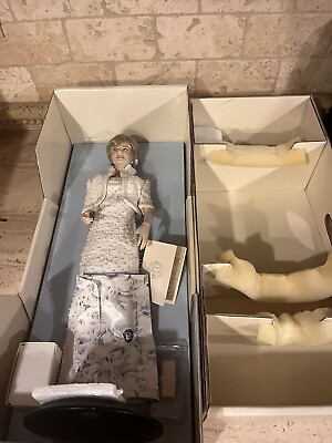#ad The Franklin Mint Princess Diana of Wales Porcelain Portrait Doll $149.98
