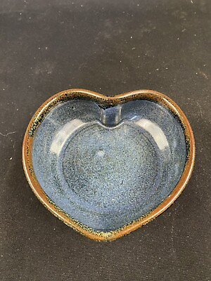 #ad Art Pottery Heart Shaped Bowl Trinket Dish Glazed Mint Condition Signed $9.03