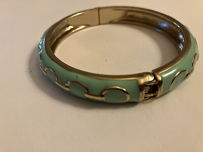 #ad vintage green enameled clamp bracelet $4.59