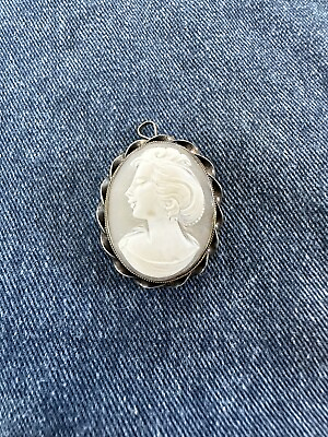 #ad Vintage 12 K Gold ？Filled ？Shell Cameo Pendant Brooch $75.00