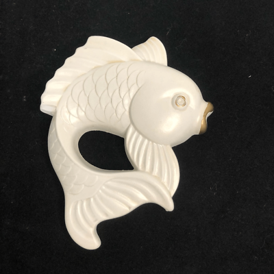 #ad vintage miller studio chalk ware fish pearl white gold lips $30.00