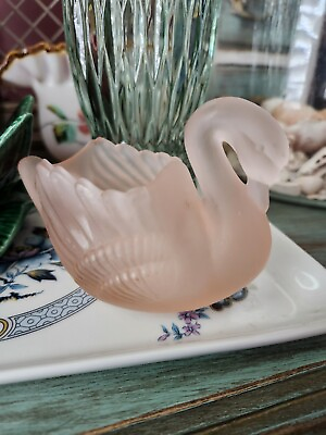 #ad Vintage Pink Satin Glass Swan Designer Collection 1986 $12.00