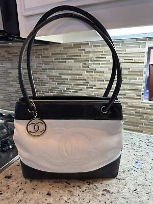 #ad Gorgeous Vintage Chanel White And Black Medallion Tote $1500.00