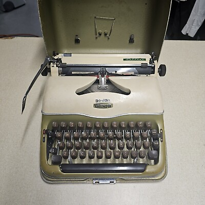 #ad 1960s De JUR typewriter w case and manual Rare Find Antique Vintage Green Tested $243.23