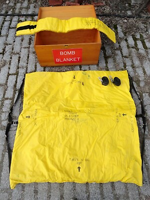 #ad GEORGE F. CAKE quot;BOMB BLANKETquot; with Storage box from Bethlehem * EXCELLENT COND $499.00