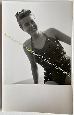 #ad orig. Foto AK um 1940 Dame Frau Boot Sommer EUR 12.00
