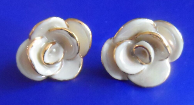 #ad Vintage Earrings PIERCED WHITE ENAMEL ROSE w GOLD ACCENTS $4.99
