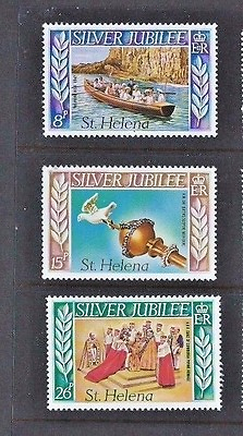 #ad ST. HELENA 1977 ELIZABETH II SILVER JUBILEE Set of 3 Mint MNH GBP 1.20