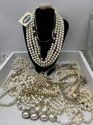 #ad Stunning Lot Vintage Faux Pearl Lot Richelieu Napier Pell Hong Kong $150.00