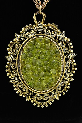 #ad Vintage Pendant Necklace Green Pressed Resin Glass Oval Antiqued Gold Bin3C $35.96