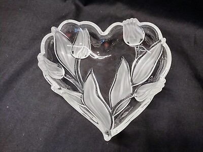 #ad Mikasa Nadine Giftware Triangular Heart Shaped Serving Bowl Frosted Tulip Flower $19.99