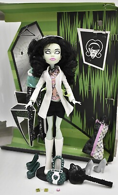 #ad Mattel Doll Monster High Doll Scarah Screams I Love Fashion BLT96 With Box $136.35