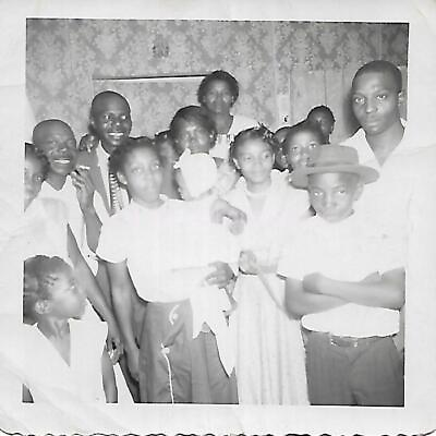#ad Vintage FOUND BLACKWHITE FAMILY PHOTOGRAPH Snapshot ORIGINAL 37 50 O $14.30