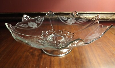 #ad Vintage LG Clear Glass Flower Footed Fruit Serving Bowl 13quot; W x 4.5quot;T $22.99