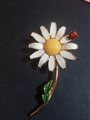 #ad Vintage White Enamel Weiss Signed Daisy Flower w Ladybug Brooch Pin $15.00