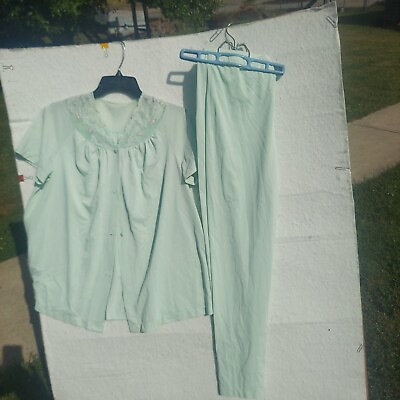 #ad Vintage 2 Piece Pajama Set . Light Green $20.00