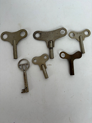 #ad LOT of 6 vintage maybe antique Keys Mostly Clock keys 1 skeleton $15.00