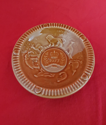 #ad Wade Jubilee Dish Brown 1977 Elizabeth II Silver Jubilee Commemorative Dish C $24.99