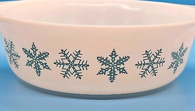 #ad Vintage Pyrex Casserole Dish White Blue Snowflake 043 1 1 2 Quart No Lid $26.99