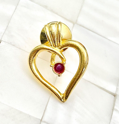#ad Gold Tone Heart Shaped Faux Pendant Pin The Vintage Strand Lot #9408 $6.99