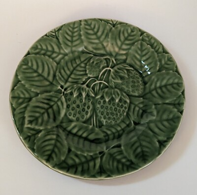 #ad New BORDALLO PINHEIRO Pottery Green Embossed STRAWBERRY amp; LEAVES Salad Plate s $12.99
