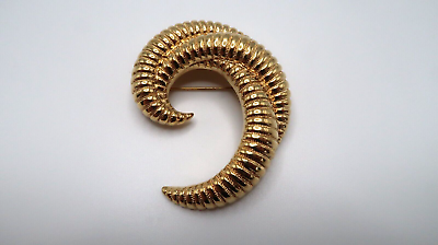 #ad Vintage Large Ornate Style Monet Gold Spiral Rams Horn Brooch Pin 5.8cm $24.00
