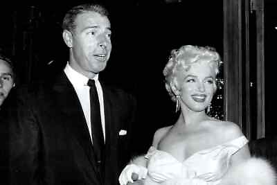 #ad Marilyn Monroe amp; Joe DiMaggio arrive at Theater 1955 Picture Photo Print 5quot;x7quot; $9.50