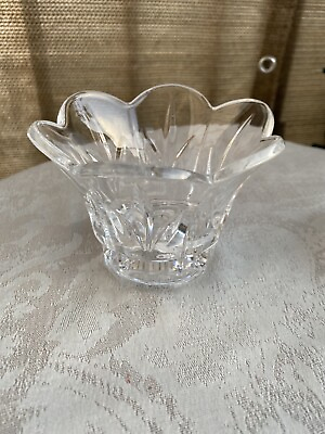 #ad Glass Bud Vase Vintage Crystal Pillow With Leaf Pattern Nicely Made Rounded Lip $30.00