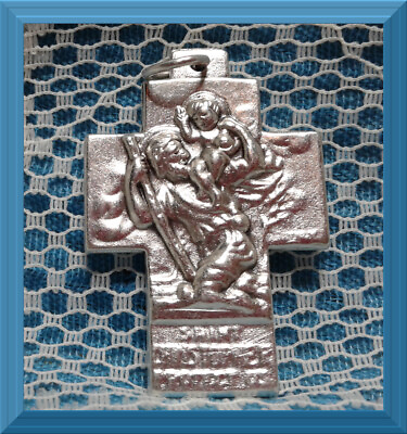 #ad Holy Family St. Saint Christopher Catholic Medal Cross Crucifix 1 1 4quot; ITALY $2.25