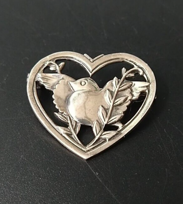 #ad Vintage Signed Coro Sterling Silver Robin In A Heart Pin Brooch 5.52g $20.00
