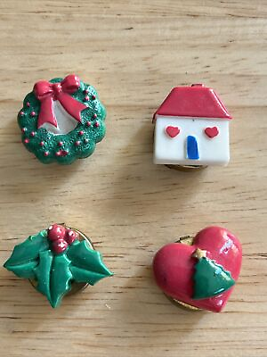 #ad SET OF 4 HOLIDAY CHRISTMAS BUTTON COVERS WREATH HEART TREE HOME HOLLY $9.99