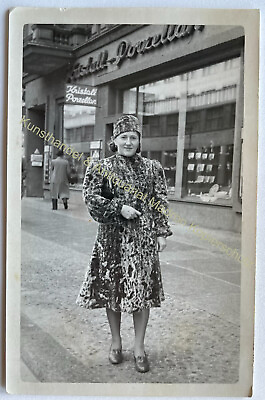 #ad orig. Foto AK Kristall Porzellan um 1940 dame Mode Pelz Mantel EUR 18.00
