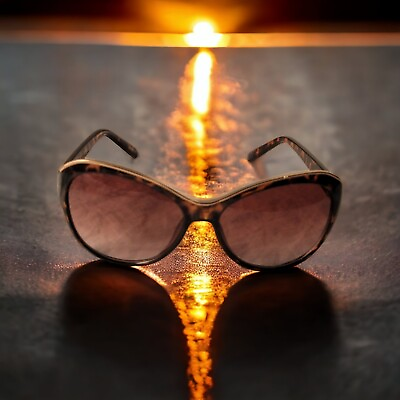 #ad BETSEY JOHNSON Cute Sunglasses 🩷 Sunny Days Sunshine 🌞 $15.95