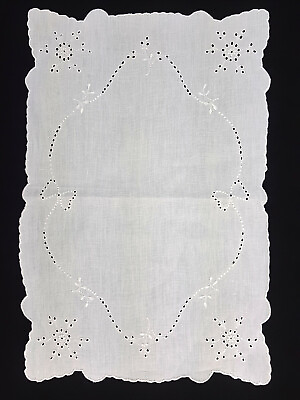 #ad Vintage Doily Table Cotton Embroidered Floral Flowers Scalloped Edge $6.99