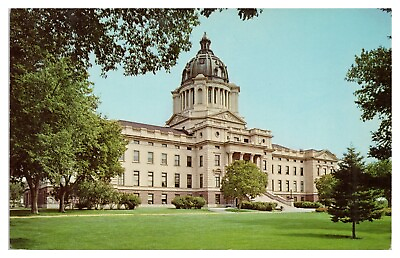 #ad Vintage South Dakota State Capitol Postcard Pierre SD Unused Chrome $3.65