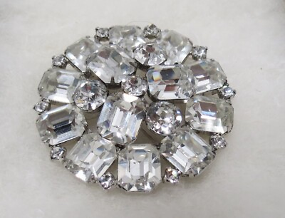 #ad 2” Round Weiss Co Brooch Pin clear rhinestones signed Vintage 2 inch diamet $25.00