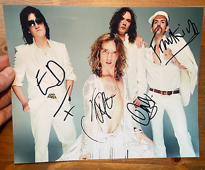#ad The Darkness original HAND SIGNED AUTOGRAPH 8x10 photo GBP 99.00