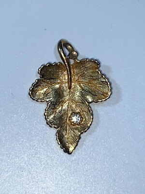 #ad Vintage Avon Necklace amp; Leaf Pendant Gold Tone Faux Diamond $8.00