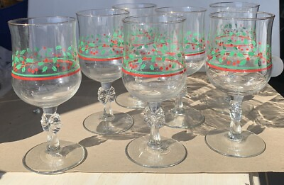 #ad Set 7 Vtg Holiday Glasses amp; Arby’s Has Berries green Leaves Glass Bow Gold Trim $39.99