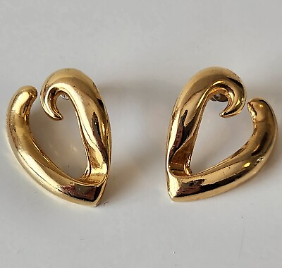 #ad Vintage Gold Tone Heart Shaped Earings $4.99