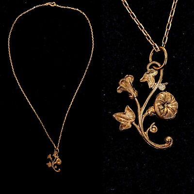 #ad Vintage 1930s Dainty Pendant Flower Necklace Beautiful Piece $30.00