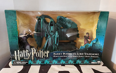 #ad Harry Potter vs Lord Voldemort HARRY POTTER NECA MIB New Graveyard Duel $149.97