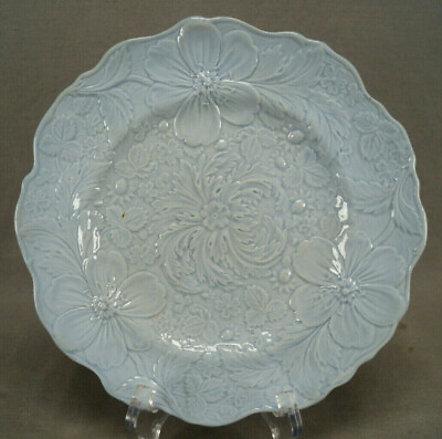 #ad 19th Century British Blue Glazed Strawberry Flower Earthenware 8 5 8 Plate B $125.00
