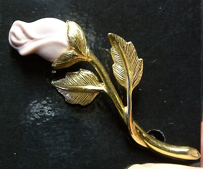 #ad Gold Toned Lt Pink Flower Rose Brooch 2.75quot; Costume Avon $2.99